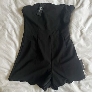 Lulu's Black Scalloped Strapless Romper